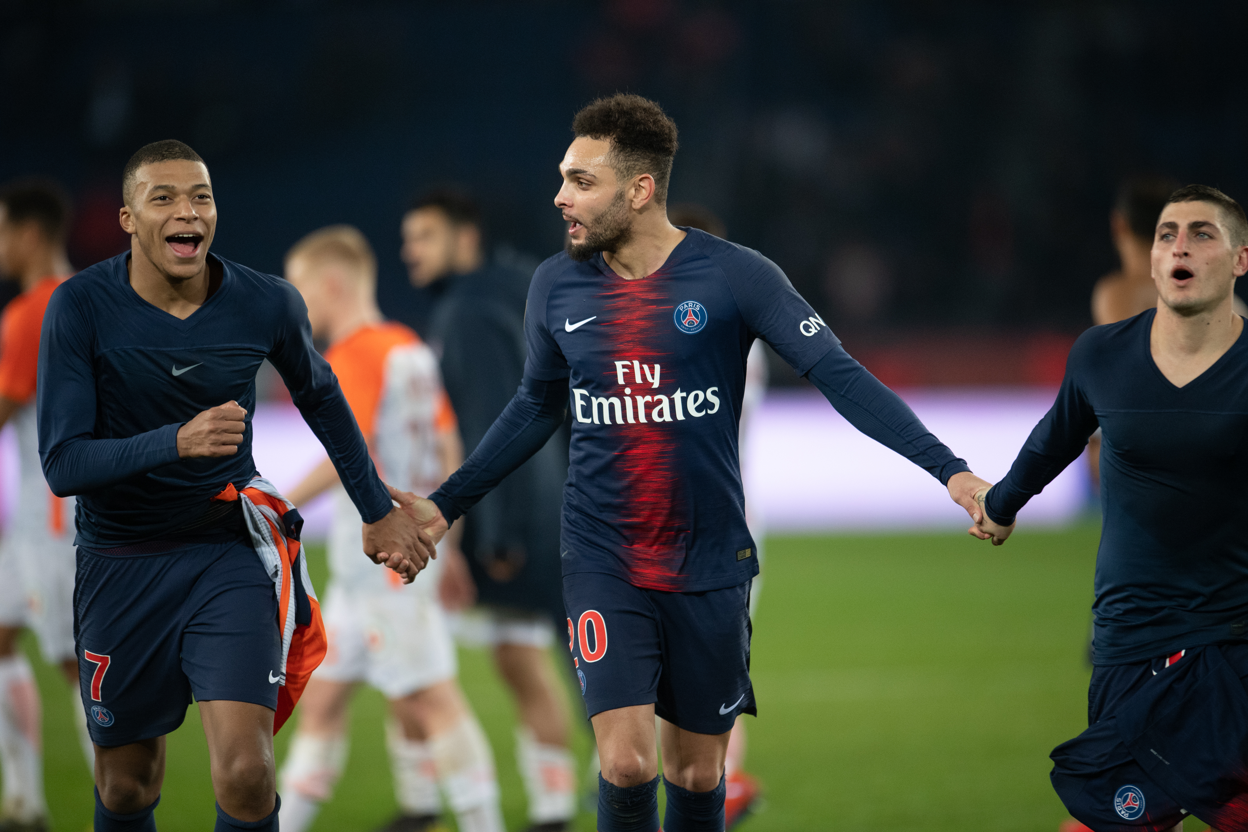 通过提供全 通过提供全